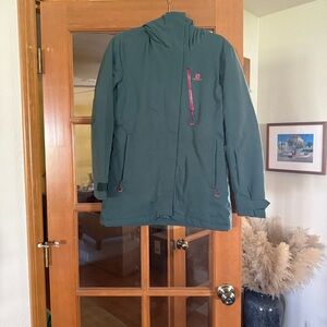 Salomon Green Jacket with Red Accents